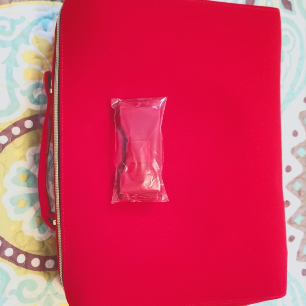 Estee Lauder makeup carry case, red velvet, NWOT